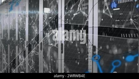 Immagine della rete di connessioni su server informatici Foto Stock