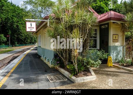 Il bagno degli uomini a Kuranda Station, Queensland, Australia Foto Stock