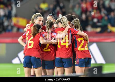La Spagna celebra il primo gol, segnatore: Aitana Bonmatí (6), nella foto di una partita di calcio femminile tra Spagna e Francia nella finale della UEFA Women's Nations League, mercoledì 28 febbraio 2024 a Siviglia, España . FOTO Adelina Cobos credito: Sportpix/Alamy Live News Foto Stock