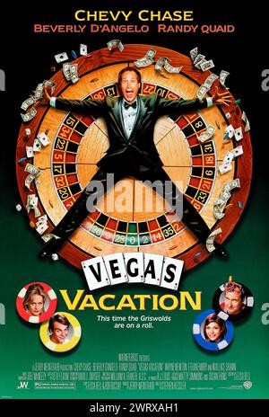 Vegas Vacation (1997), diretto da Stephen Kessler e interpretato da Chevy Chase, Beverly D'Angelo e Randy Quaid. Nella quarta uscita per la serie di vacanze, i Griswolds devono sopravvivere alla febbre di Las Vegas quando vanno a Las Vegas per una divertente vacanza in famiglia. Fotografia di un poster originale da 1997 US a un foglio. ***SOLO PER USO EDITORIALE*** credito: BFA / Warner Bros Foto Stock