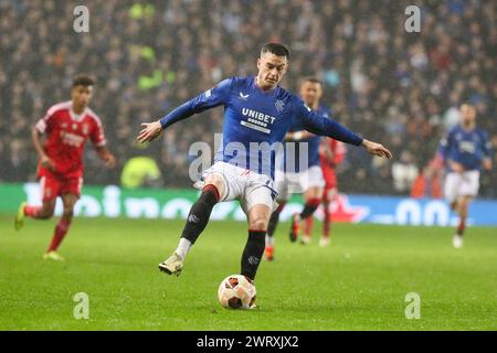 Glasgow, Regno Unito. 14 marzo 2024. I Rangers FC giocano il Benfica FC al loro stadio di casa, l'Ibrox Stadium, per la seconda partita tra di loro. Nella partita precedente al campo di casa del Benfica a Lisbona, in Portogallo, il punteggio è stato di 2 - 2. Il vincitore di questo gioco passa al turno successivo e agli ultimi 8 del concorso. Crediti: Findlay/Alamy Live News Foto Stock