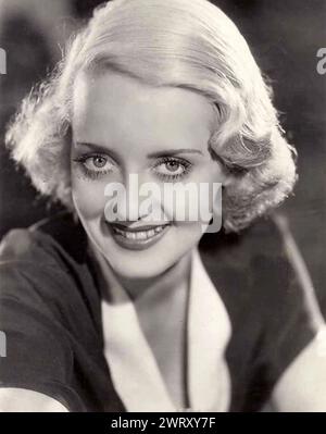 BETTE DAVIS (1908-1989) attrice cinematografica statunitense nel 1933 Foto Stock