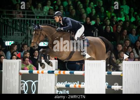 Denbosch, Paesi Bassi - 10 marzo 2024. Max Kuhner dell'Austria in sella a EIC Daloubet gareggiano in una 1,45 Speed Class durante il Rolex Dutch Masters 2024. Foto Stock