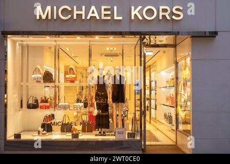 Michael Kors Laden in der Kölner Innenstadt *** negozio Michael Kore nel centro di Colonia GMS11278 Foto Stock