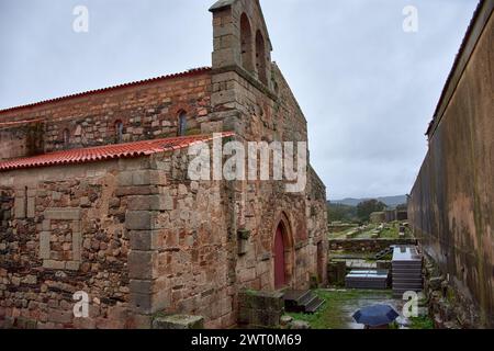 La cattedrale di Idanha-a-Velha in Portogallo è l'ex cattedrale del vescovato di Egitânia, oggi nell'Unione delle parrocchie di Monsanto e i Foto Stock