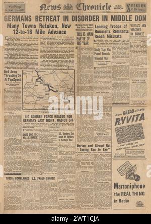 1942 News Chronicle in prima pagina riportava i ritiri dell'esercito tedesco, la bomba della RAF Duisburg e la battaglia per il Nord Africa Foto Stock