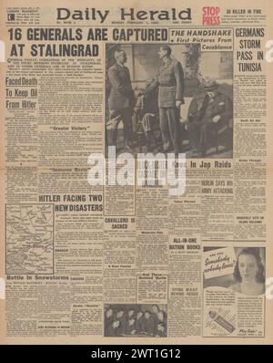 1943 la prima pagina del Daily Herald riporta la resa dell'esercito tedesco a Stalingrad e alla Conferenza di Casablanca Foto Stock