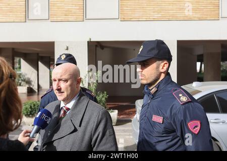 Bologna, Italia. 15 marzo 2024. Foto Guido Calamosca/LaPresse15-03-2024 Bologna, Italia - via Bertocchi, incendio in appartamento al civico 55 muoiono madre e tre figli, stufetta elettrica la causa del rogo Mar 15, 2024 Bologna news Bologna, Italia - via Bertocchi, incendio nell'appartamento al numero 55, la madre e tre figli muoiono, riscaldamento elettrico la causa dell'incendio credito: LaPresse/Alamy Live News Foto Stock