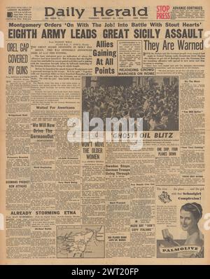 1943 la prima pagina del Daily Herald riporta l'invasione alleata della Sicilia Foto Stock