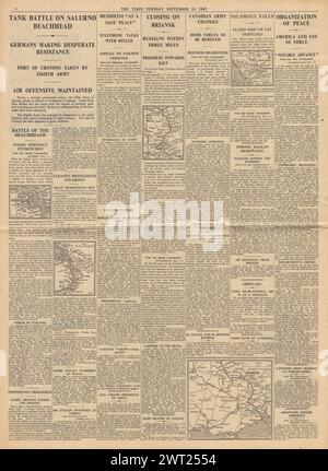 1943 The Times riportava la battaglia per Salerno e la battaglia per Bryansk Foto Stock