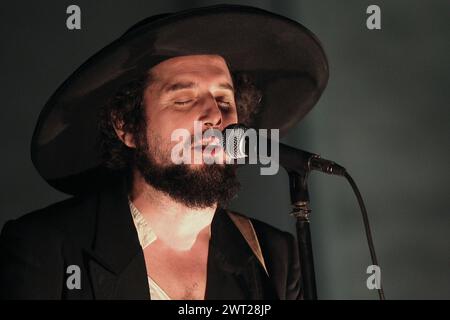 Vinicio Capossela suona dal vivo al Pomigliano Jazz Festival Foto Stock