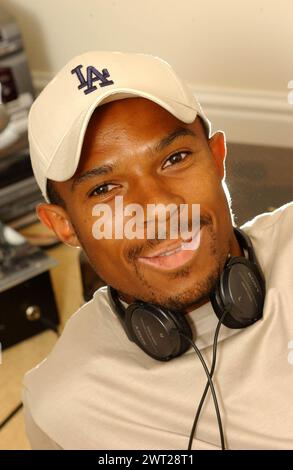 Il calciatore del Cardiff City Danny Gabbidon che vorrebbe anche farcela come DJ. Foto Stock