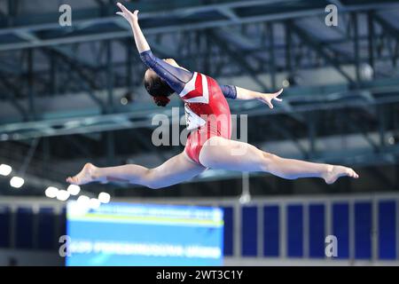 Ko-Ching Fang del Taipei cinese durante la competizione delle fasi finali di ginnastica artistica, per la specialità del trave di equilibrio, presso l'Universia Foto Stock