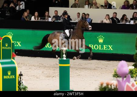 Denbosch, Paesi Bassi - 10 marzo 2024. Tani Joosten dei Paesi Bassi e in sella a Galdal me gareggia nel Rolex Grand Prix di 1,60 m al Rolex 2024 Foto Stock