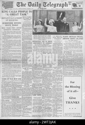 1945 la prima pagina del Daily Telegraph riporta le celebrazioni del VJ Day Foto Stock