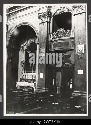 Lazio Rieti Rieti S. Ruffo. Hutzel, Max 1960-1990 Post-medievale: Architettura, scultura architettonica, pittura, decorazione in stucco. La chiesa fu originariamente costruita nel 1141, ma fu completamente ridisegnata nel 1746, con una facciata barocca e interni in marmo e stucco dorato. In una cappella laterale si trova il dipinto l'Angelo Guardiano, attribuito a Giovanni Antonio Galli (detto lo Spadarino). Il fotografo e studioso tedesco Max Hutzel (1911-1988) fotografò in Italia dai primi anni '1960 fino alla sua morte. Il risultato di questo progetto, citato da Hutzel come foto Arte minore, è documentato in modo approfondito Foto Stock