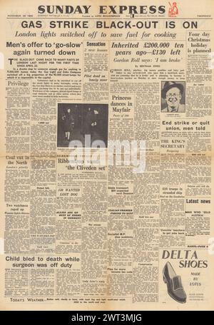 1945 la prima pagina di Sunday Express riporta il blackout dello sciopero del gas Foto Stock