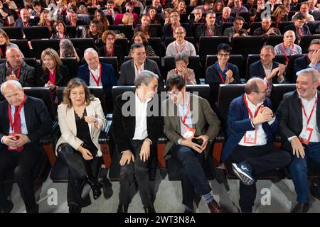 Barcellona, Spagna. 15 marzo 2024. Il XV congresso del PSC, il Partito Socialista in Catalogna, membro del PSOE, iniziò. All'inaugurazione era presente l'ex presidente spagnolo Jos Luis Rodr'guez Zapatero, in coincidenza con il ventesimo anniversario della sua inaugurazione, nonché la presenza del sindaco di Barcellona, Jaume Collboni. Il congresso coincise con la convocazione anticipata per le elezioni in Catalogna, dove il PSC è favorito per vincere le elezioni. Comienza el 15¼ congreso del PSC, el Partido Socialista de Catalu-a, miembro del PSOE. EN la inauguraci-n ha contado con la presencia del expr Foto Stock