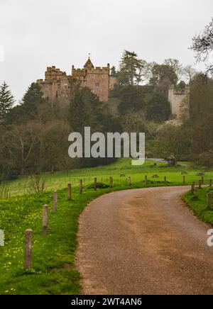 Dunster Castle & Water Mill, Somerset. REGNO UNITO Foto Stock