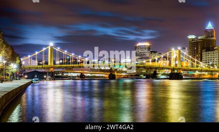 Roberto Clemente Bridge a Pittsburgh, Pennsylvania Foto Stock