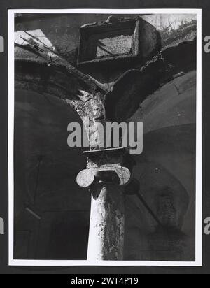 Lazio Roma Zagarolo Casa Comunale. Hutzel, Max 1960-1990 Post-Medieval: Architettura, tra cui antichi frammenti fotografo e studioso tedesco Max Hutzel (1911-1988) fotografato in Italia dai primi anni '1960 fino alla sua morte. Il risultato di questo progetto, citato da Hutzel come foto Arte minore, è un'accurata documentazione dello sviluppo storico dell'arte in Italia fino al XVIII secolo, che comprende oggetti degli Etruschi e dei Romani, nonché monumenti altomedievali, romanici, gotici, rinascimentali e barocchi. Le immagini sono organizzate per regione geografica in Italia, quindi per provincia, cit Foto Stock