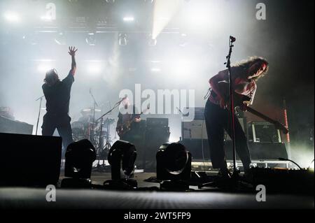 Konzert von den Idles in Berlin am 15.03.2024 spielte die britische Post-Punk Band Idles ein Konzert in der Berliner Max-Schmeling-Halle., Berlin Berlin Deutschland Prenzlauer Berg *** Concerto degli Idles a Berlino il 15 03 2024 la band post punk inglese Idles ha tenuto un concerto al Max Schmeling Halle di Berlino , Berlino Berlino Germania Prenzlauer Berg Foto Stock