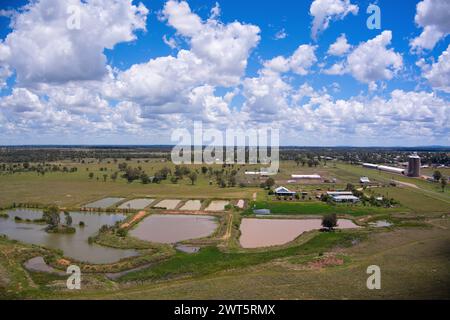 Aerea di laghetti di acquacoltura Wallumbilla una città rurale e località nella regione di Maranoa, Queensland, Australia Foto Stock