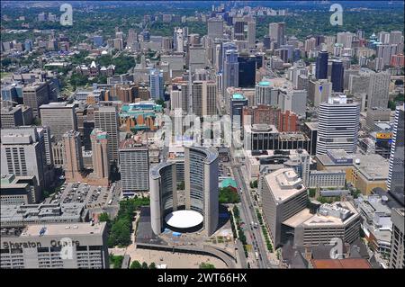 Vista aerea sul centro di Toronto, Ontario, Canada. Vista dall'alto di Toronto dal lago Ontario guardando a nord. Foto Stock