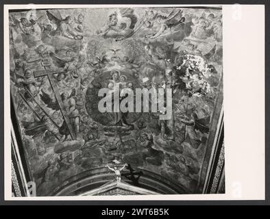 Umbria Perugia città della Pieve Santuario della Madonna di Mongiovino9. Hutzel, max 1960-1990 vedute dell'esterno del XVI secolo includono dettagli della scultura portale. Le vedute interne mostrano dettagli del marmo e degli stucchi, dell'iconostasi, della cupola affrescata, dei dipinti dell'altare e delle statue in marmo. Note sull'oggetto: Campagna fotografica data: 1982. Questo monumento è stato precedentemente catalogato come situato nella città di Mongiovino. Note generali: Molti negativi di questo monumento si trovano nell'Indice Marburg dei monumenti italiani sotto "Panicale-Mongiovino", fiche 286. Fotografo e studioso tedesco Max Hutz Foto Stock