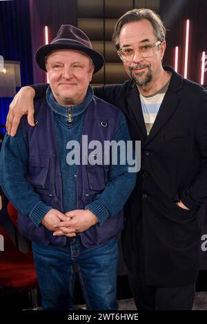 Jan Josef Liefers und Axel Prahl bei der Aufzeichnung der WDR-Talkshow Kölner Treff im WDR Studio BS 3. Köln, 15.03.2024 *** Jan Josef Liefers e Axel Prahl alla registrazione del talk show WDR Kölner Treff nel WDR Studio BS 3 Colonia, 15 03 2024 foto:XW.xRanderathx/xFuturexImagex koelner treff1503 4335 Foto Stock