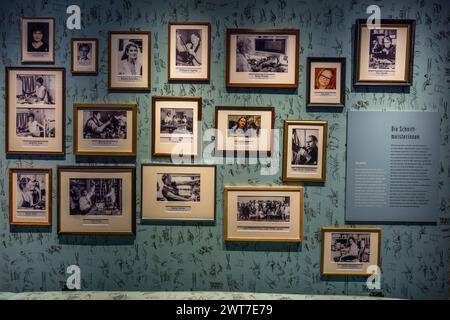 Una sezione della mostra del Museo del Cinema è dedicata ai maestri del taglio a Potsdam, Brandeburgo, Brandeburgo, Germania Foto Stock