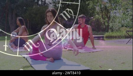 Immagine della ruota zodiacale dell'oroscopo su diverse persone che praticano yoga Foto Stock