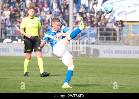 Brescia, Italia. 16 marzo 2024. Fabrizio Paghera del Brescia calcio FC durante la partita di campionato italiano di serie B tra Brescia calcio FC e US Catanzaro 1929 allo stadio Mario Rigamonti il 16 marzo 2024, Brixia, Italia. Credito: Agenzia fotografica indipendente/Alamy Live News Foto Stock