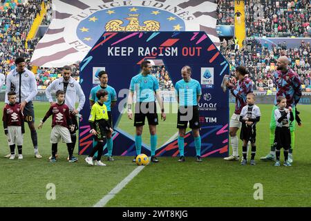 Udine, Italia. 16 marzo 2024. Foto Andrea Bressanutti/LaPresse - 16 marzo 2024 Udine, Italia - Sport, calcio - Udinese vs Torino FC - Campionato italiano di calcio serie A TIM 2023/2024 - Stadio Bluenergy. Nella foto: Keepracismout foto Andrea Bressanutti/LaPresse - 16 marzo 2024 Udine, Italia - Sport, calcio - Udinese vs Torino FC - Campionato Italiano di calcio di serie A 2023/2024 - Stadio Bluenergy. Nella foto: Keepracismout credito: LaPresse/Alamy Live News Foto Stock