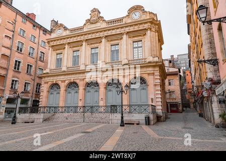 Lione, Francia - 25 gennaio 2022: Il Tempio del cambiamento, precedentemente utilizzato per la borsa di Lione, è assegnato al culto protestante dal 180 Foto Stock