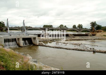 ★ Auvergne Rhône Alpes Forez (42) ★ Les travaux de rénovation du barrage de Feurs sur la Loire ★ centrale hydroélectrique ★ Foto Stock