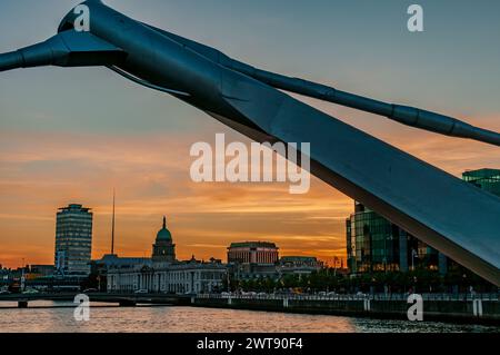 Dublino, la capitale della Repubblica d'Irlanda, si trova sulla costa orientale dell'Irlanda, alla foce del fiume Liffey. Foto Stock