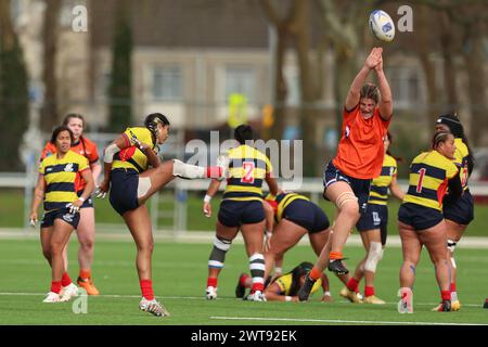 AMSTERDAM, PAESI BASSI - MARCH16: Valentina APIAS della Colombia durante la partita internazionale di rugby WXV Play-off tra le donne dei Paesi Bassi contro Foto Stock