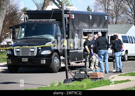 Levittown, Pennsylvania, Stati Uniti. 16 marzo 2024. (NUOVO) diverse persone morte in una situazione di sparatoria attiva a Levittown, Pennsylvania. 16 marzo 2024, Levittown, Pennsylvania, Stati Uniti: Diverse persone sono state uccise da un uomo armato a Levittown, Pennsylvania Saturday. La polizia stava raccogliendo prove sulla scena del crimine in una casa a Edgewood Lane. (Credit Image: © Kyle Mazza/TheNEWS2 via ZUMA Press Wire) SOLO PER USO EDITORIALE! Non per USO commerciale! Foto Stock