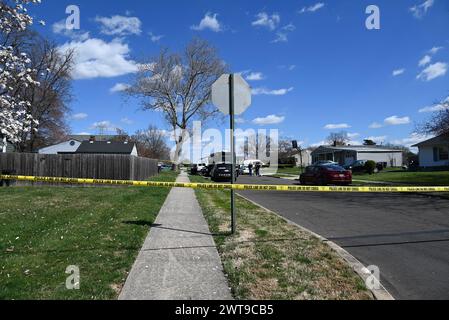 Levittown, Pennsylvania, Stati Uniti. 16 marzo 2024. (NUOVO) diverse persone morte in una situazione di sparatoria attiva a Levittown, Pennsylvania. 16 marzo 2024, Levittown, Pennsylvania, Stati Uniti: Diverse persone sono state uccise da un uomo armato a Levittown, Pennsylvania Saturday. La polizia stava raccogliendo prove sulla scena del crimine in una casa a Edgewood Lane. (Credit Image: © Kyle Mazza/TheNEWS2 via ZUMA Press Wire) SOLO PER USO EDITORIALE! Non per USO commerciale! Foto Stock