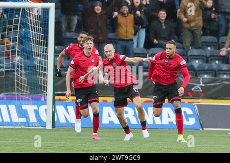 Kilmarnock, Regno Unito. 16 marzo 2024. Il Kilmarnock FC ha giocato contro il St Mirren FC al Rugby Park, Kilmarnock, Ayrshire, Scozia, Regno Unito in un'importante partita di Premiership scozzese. Il punteggio finale è stato Kilmarnock 5 - 2 St Mirren. I marcatori del Kilmarnock furono Kyle Vassell (Kilmarnock 9) 61 min e 73 min, Daniel Armstrong (Kilmarnock 11) 65 min, rigore, Marley Watkins (Kilmarnock 23) 68 min e Daniel Watson (Kilmarnock 12) 79 min. I marcatori del St Mirren sono stati Charles Dunne (St Mirren 18) 20 min e Mikael Mandron (St Mirren 9) 39 min. Crediti: Findlay/Alamy Live News Foto Stock