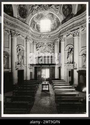Umbria Perugia Gubbio Chiesa della Madonna del Prato4. Hutzel, Max 1960-1990 vedute esterne dell'archttura barocca della chiesa; le foto interne mostrano l'ampia pittura barocca, la scultura e la decorazione a stucco. Note sull'oggetto: Hutzel ha girato questa campagna nel 1982. Il fotografo e studioso tedesco Max Hutzel (1911-1988) fotografò in Italia dai primi anni '1960 fino alla sua morte. Il risultato di questo progetto, citato da Hutzel come foto Arte minore, è un'accurata documentazione dello sviluppo storico dell'arte in Italia fino al XVIII secolo, comprendente oggetti degli Etruschi e dei Romani, Foto Stock