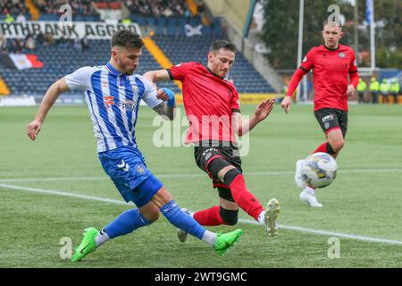 Kilmarnock, Regno Unito. 16 marzo 2024. Il Kilmarnock FC ha giocato contro il St Mirren FC al Rugby Park, Kilmarnock, Ayrshire, Scozia, Regno Unito in un'importante partita di Premiership scozzese. Il punteggio finale è stato Kilmarnock 5 - 2 St Mirren. I marcatori del Kilmarnock furono Kyle Vassell (Kilmarnock 9) 61 min e 73 min, Daniel Armstrong (Kilmarnock 11) 65 min, rigore, Marley Watkins (Kilmarnock 23) 68 min e Daniel Watson (Kilmarnock 12) 79 min. I marcatori del St Mirren sono stati Charles Dunne (St Mirren 18) 20 min e Mikael Mandron (St Mirren 9) 39 min. Crediti: Findlay/Alamy Live News Foto Stock