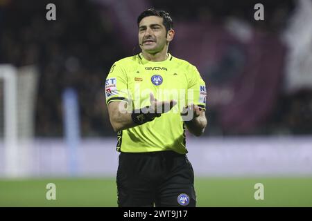 Salerno, Italia. 16 marzo 2024. Arbitro Fabio Maresca durante US Salernitana vs US Lecce, partita di serie A A Salerno, 16 marzo 2024 Credit: Independent Photo Agency/Alamy Live News Foto Stock