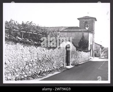 Lazio Rieti Cittareale S. Antonio. Hutzel, Max 1960-1990 Medieval: Architettura, scultura architettonica, frammenti architettonici, frammenti scultorei. Post-medievale: Architettura, scultura architettonica, pittura, scultura oggetto Note: La città risale al 1261, sotto il re Carlo i d'Angio. Il fotografo e studioso tedesco Max Hutzel (1911-1988) fotografò in Italia dai primi anni '1960 fino alla sua morte. Il risultato di questo progetto, citato da Hutzel come foto Arte minore, è un'accurata documentazione dello sviluppo storico dell'arte in Italia fino al XVIII secolo, compresi gli oggetti della E. Foto Stock