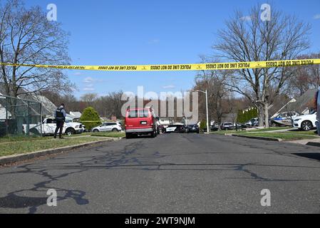 Levittown, Pennsylvania, Stati Uniti. 16 marzo 2024. (NUOVO) due persone sparate al sospetto Andre Gordon a Viewpoint Lane a Levittown, Pennsylvania. 16 marzo 2024, Levittown, Pennsylvania, Stati Uniti: matrigna di 52 anni, Karen Gordon e sua sorella tredicenne Kera Gordon furono entrambi uccisi da Andre Gordon, sabato in una casa a Viewpoint Lane a Levittown, Pennsylvania. (Credit Image: © Kyle Mazza/TheNEWS2 via ZUMA Press Wire) SOLO PER USO EDITORIALE! Non per USO commerciale! Foto Stock