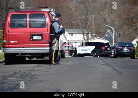 Levittown, Pennsylvania, Stati Uniti. 16 marzo 2024. (NUOVO) due persone sparate al sospetto Andre Gordon a Viewpoint Lane a Levittown, Pennsylvania. 16 marzo 2024, Levittown, Pennsylvania, Stati Uniti: matrigna di 52 anni, Karen Gordon e sua sorella tredicenne Kera Gordon furono entrambi uccisi da Andre Gordon, sabato in una casa a Viewpoint Lane a Levittown, Pennsylvania. (Credit Image: © Kyle Mazza/TheNEWS2 via ZUMA Press Wire) SOLO PER USO EDITORIALE! Non per USO commerciale! Foto Stock