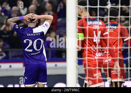 Bruxelles, Belgio. 16 marzo 2024. Luis Vazquez dell'Anderlecht sembra respinto durante una partita di calcio tra RSC Anderlecht e KV Kortrijk, sabato 16 marzo 2024 a Bruxelles, l'ultimo giorno (30/30) della prima divisione del campionato belga 'Jupiler Pro League' 2023-2024. BELGA PHOTO LAURIE DIEFFEMBACQ credito: Belga News Agency/Alamy Live News Foto Stock