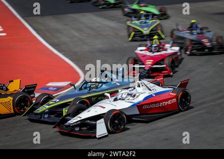 01 DENNIS Jake (gbr), Andretti Global, Porsche 99X Electric, azione durante l'ePrix di San Paolo 2024, 3° incontro del Campionato Mondiale ABB FIA Formula e 2023-24, sul circuito di San Paolo Street dal 24 al 26 marzo 2024 a San Paolo, Brasile Foto Stock