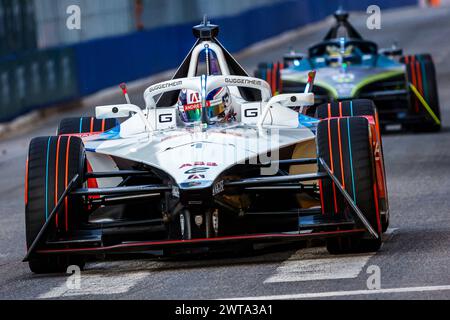 01 DENNIS Jake (gbr), Andretti Global, Porsche 99X Electric, azione durante l'ePrix di San Paolo 2024, 3° incontro del Campionato Mondiale ABB FIA Formula e 2023-24, sul circuito di San Paolo Street dal 24 al 26 marzo 2024 a San Paolo, Brasile - foto Paulo Maria / DPPI Foto Stock